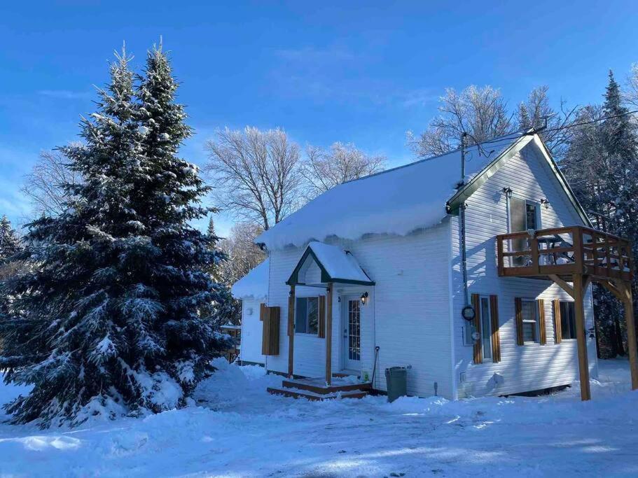 Le Jazz- Chalet Rustique/Chic Avec Spa Notre-Dame-Des-Bois Exterior foto