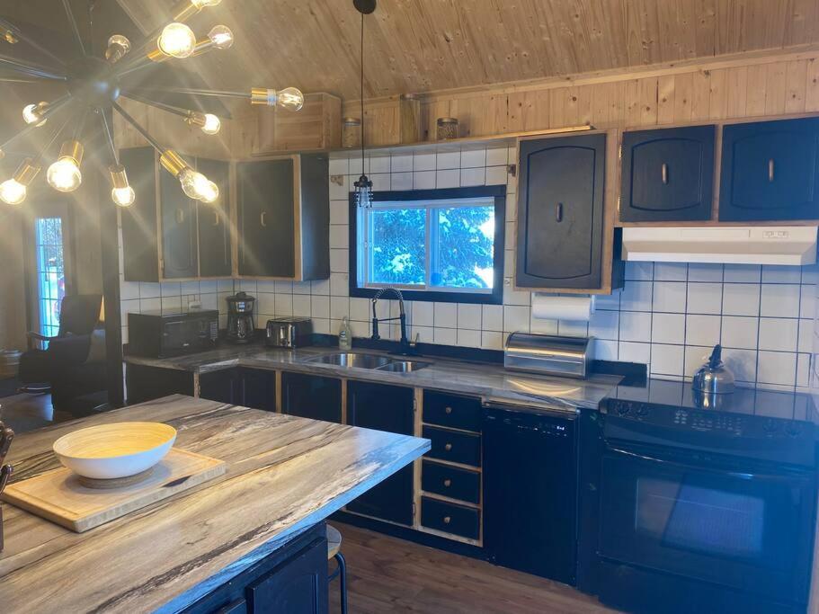 Le Jazz- Chalet Rustique/Chic Avec Spa Notre-Dame-Des-Bois Exterior foto